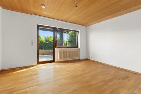 Schlafzimmer der Immobilie: Schicker Bungalow in Waldbronn-Reichenbach (Foto)