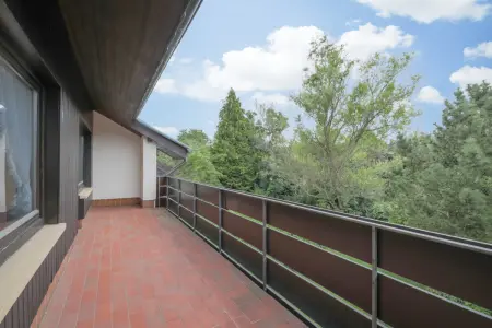 Balkon DGder Immobilien: Einfamilienhaus oder 2-3 Familienhaus? Hier bestehen alle Möglichkeiten! (Foto)