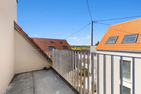 Loggia der Immobilie: „Mehr Raum für Deine Ideen – Moderne Neubauwohnung mit Loggia und Tageslichtbad“ (Foto)
