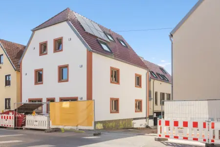 Hauptstraße 132, 76872 Freckenfeld - 52der Immobilien: „Mehr Raum für Deine Ideen – Moderne Neubauwohnung mit Loggia und Tageslichtbad“ (Foto)