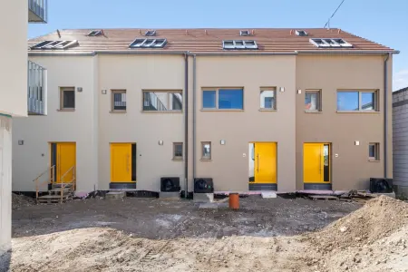 Hauptstraße 132, 76872 Freckenfeld - 48der Immobilien: „Reihenhaus-Revolution – Dein modernes Zuhause mit viel Platz und Blick ins Grüne (Foto)