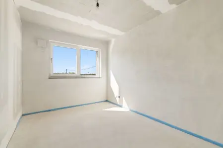 Kinderzimmer 1 der Immobilie: „Wohnen im Rhythmus der Zeit – Reihenhaus mit smartem Raumkonzept und Garten“ (Foto)