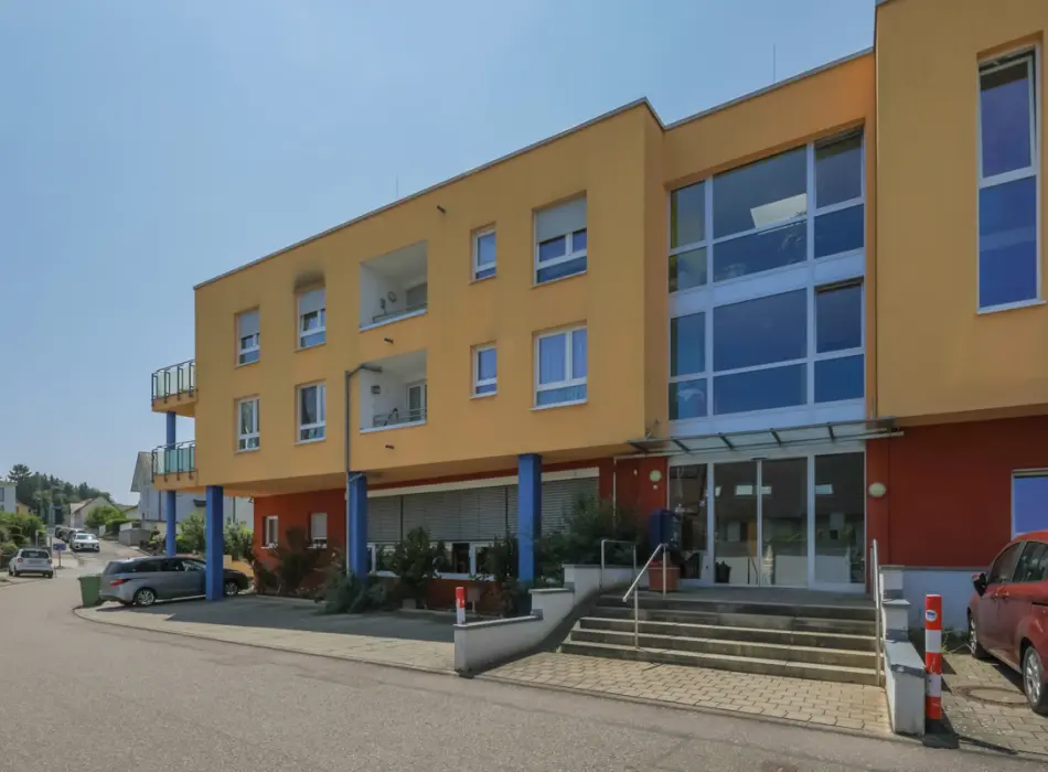 Straßenansicht