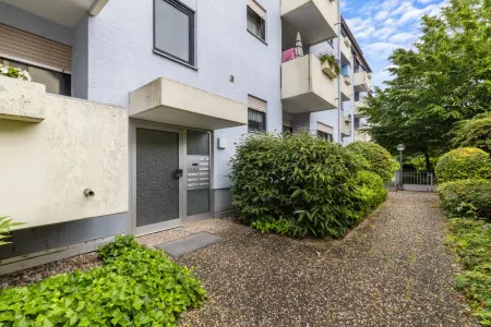 Hauseingangder Immobilien: Investieren Sie heute – genießen Sie morgen! (Foto)