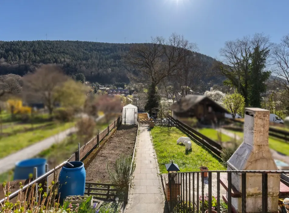 Garten der Immobilie: Ein Zuhause zum Ankommen – für Menschen mit Herz und Zukunftsplänen (Foto)
