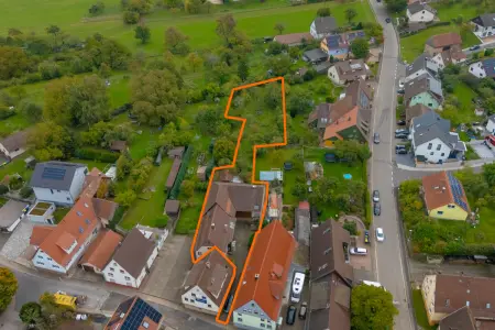 Luftansicht der Immobilie: Ein Zuhause zum Gestalten und Verwirklichen! (Foto)