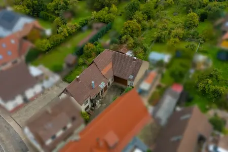 Luftansicht der Immobilie: Ein Zuhause zum Gestalten und Verwirklichen! (Foto)