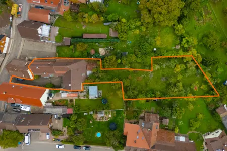 Luftansicht der Immobilie: Ein Zuhause zum Gestalten und Verwirklichen! (Foto)