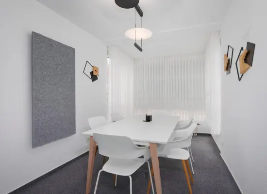 Konferenzraumder Immobilien: Arbeiten und Empfangen in stilvollem Ambiente! (Foto)