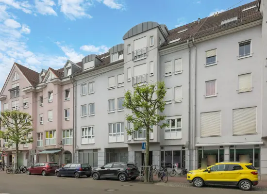 Straßenansichtder Immobilien: Arbeiten und Empfangen in stilvollem Ambiente! (Foto)