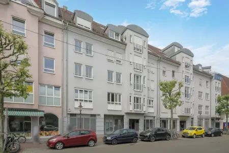 Straßenansichtder Immobilien: Arbeiten und Empfangen in stilvollem Ambiente! (Foto)