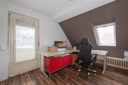 Zimmer OG der Immobilie: Freistehendes Einfamilienhaus mit Wintergarten, großem Grundstück und historischem Charme! (Foto)