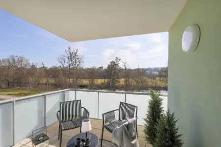 Balkon Beispielder Immobilien: LebENZwert - die besondere Wohnanlage!
Moderne und barrierefreie 2.Zi.-Wohnung mit Loggia (Foto)