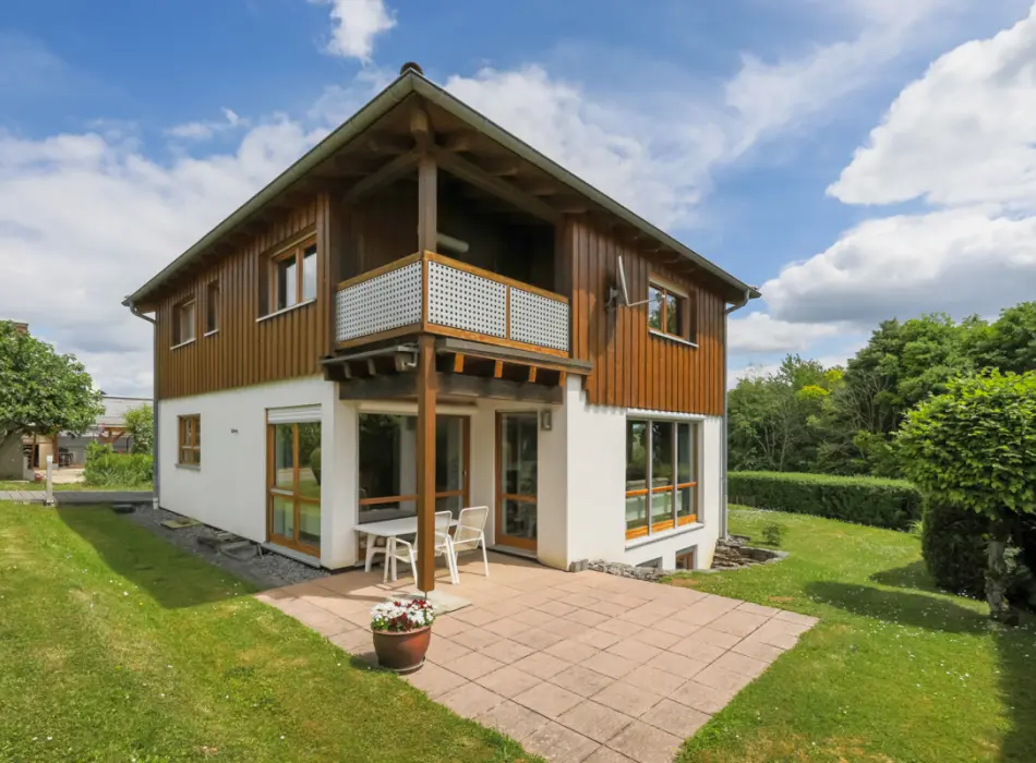 Gepflegtes Einfamilienhaus der Immobilien: Haus für die junge Familie! (Titelbild)