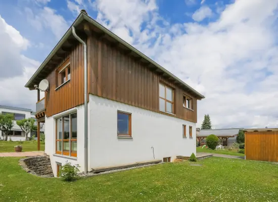 Seitenansichtder Immobilien: Haus für die junge Familie! (Foto)