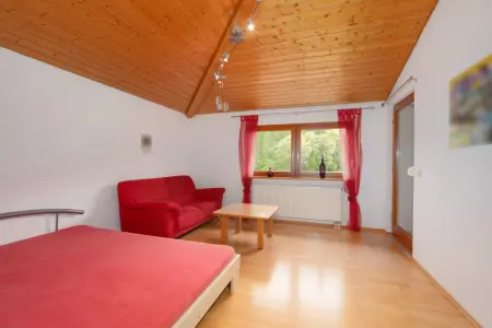 Kinderzimmer OGder Immobilien: Haus für die junge Familie! (Foto)