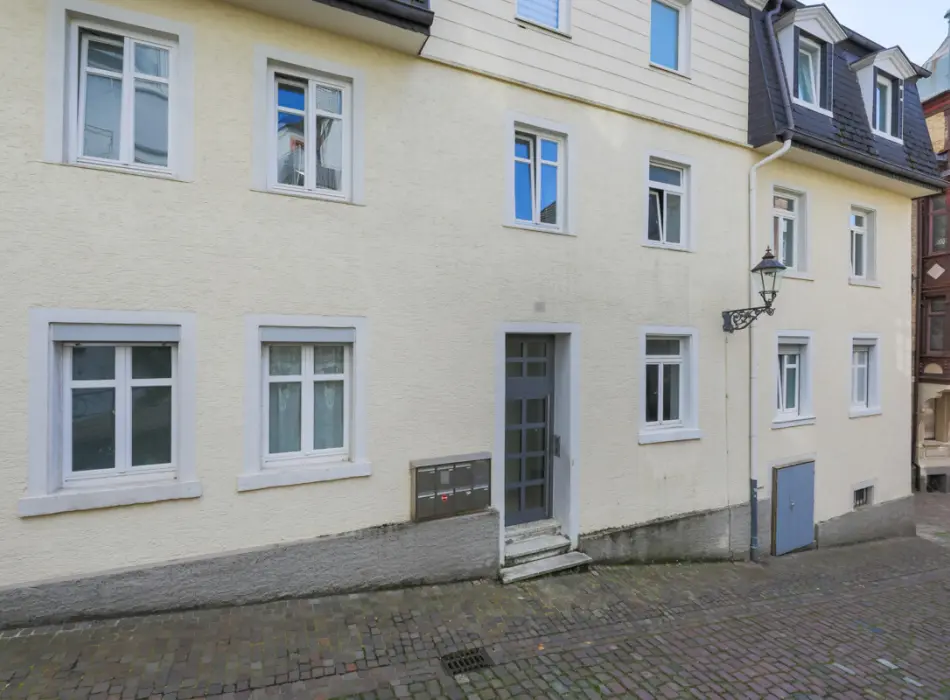 Straßenansicht der Immobilie: Sichern Sie Ihre Zukunft
Eine gute Adresse für Ihr Geld
Mehrfamilienhaus in Baden-Baden zu verkaufen (Foto)
