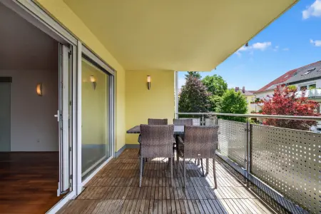 Sonniger Westbalkon, Ansicht 2