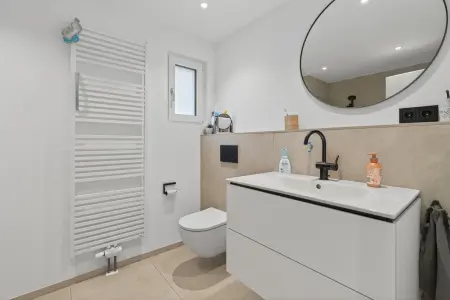 Badezimmer Erdgeschoss 1