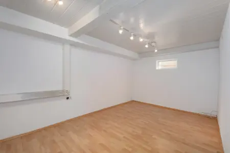 Zimmer Zwischengeschoss 1