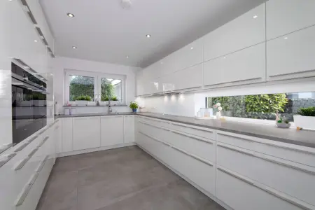 Küche EGder Immobilien: Exclusives Wohnhaus in bester Lage! (Foto)