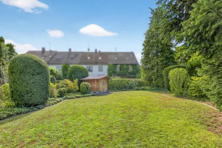 Garten der Immobilie: Familienfest & Feuerschale - wohnen, wo die Stadt ins Grüne übergeht! (Foto)