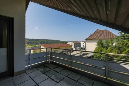 Balkon DGder Immobilien: Solides Einfamilienhaus mit ELW (Foto)