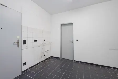 Küche / Aufenthalt der Immobilie: Charmante Büro- und Praxisfläche in ehemaliger Bankfiliale mit historischem Charakter und modernem Komfort! (Foto)