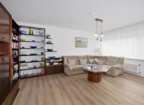 Wohnzimmerder Immobilien: (Foto)