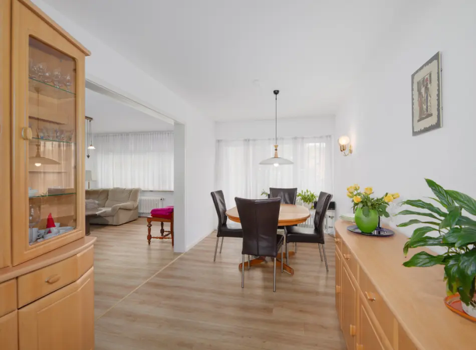 Esszimmerder Immobilien: (Titelbild)