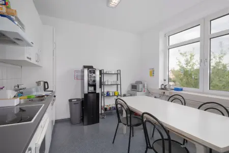 Küche 1.OGder Immobilien: Mehr als nur ein Arbeitsplatz: Büro mit exklusiver Dachterrasse! Einheiten auch nochmal teilbar! (Foto)