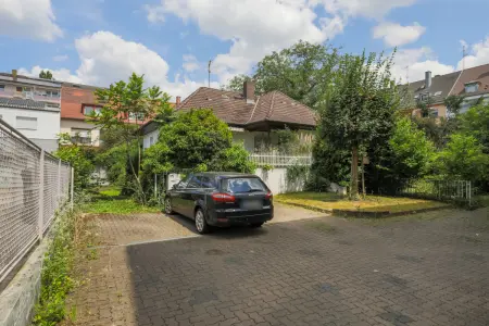 Vorderansicht der Immobilie: Seltene Gelegenheit in Bestlage der Oststadt – Baugrundstück mit genehmigtem Neubauprojekt (Foto)