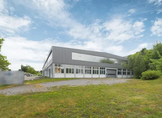 Straßenansichtder Immobilien: Seltenes Angebot, flexible Gestaltungsmöglichkeiten! (Foto)