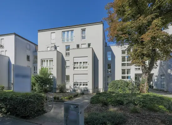 Straßenansicht der Immobilie: Wohnjuwel im Herzen von Karlsruhe!
Schöne Wohnung zum Träumen mit zwei TG-Stellplätzen. (Foto)