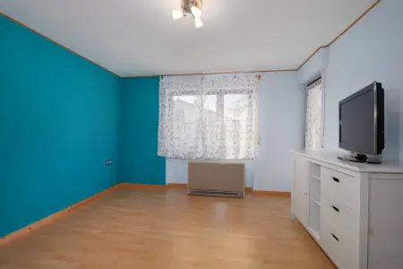 Schlafzimmer der Immobilie: Ihr neues Zuhause in Maulbronn-Zaisersweiher - Charmante 3,5 Zi Hochparterre Wohnung mit Süd-Balkon! (Foto)