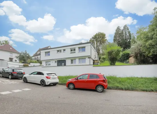 Straßenansicht der Immobilie: Einzigartig Wohnen! (Foto)