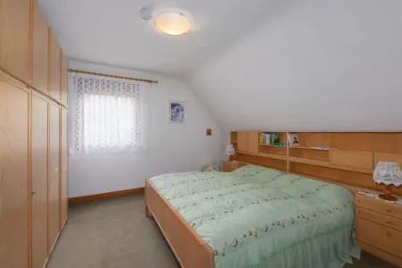 Schlafzimmer DG