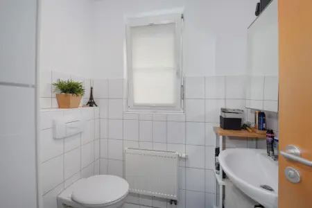 Duschbad UG der Immobilie: Moderne Doppelhaushälfte (Foto)