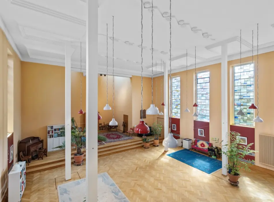Kirche Impressionender Immobilien: Himmlisch wohnen – ein architektonisches Meisterstück für Visionäre! (Titelbild)