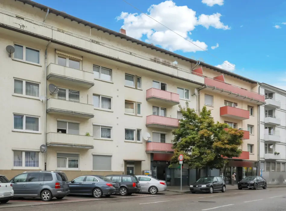 Straßenansicht der Immobilie: Kapitalanlage im Herzen Pforzheims, aber auch ! (Foto)