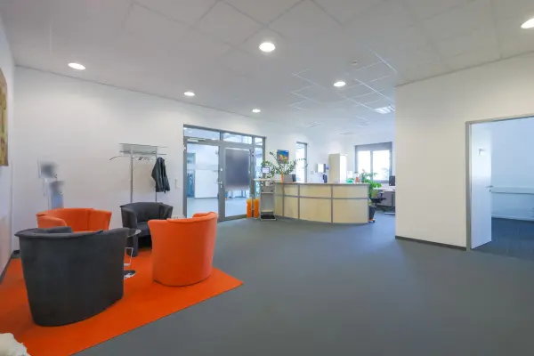 Empfangsbereich der Immobilie: Lukrative Gewerbeimmobilie mit hoher Rendite und bester Lage! (Foto)