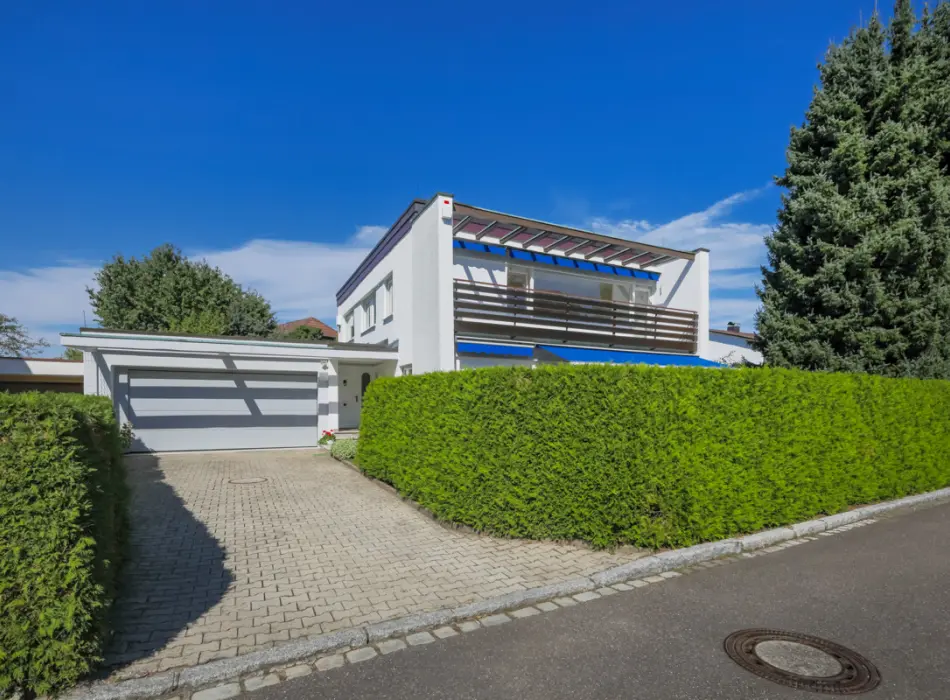 Straßenansicht der Immobilie: Reinkommen - Wohlfühlen - Bleiben (Foto)