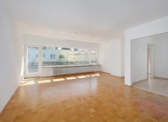 Wohnzimmer der Immobilie: Reinkommen - Wohlfühlen - Bleiben (Titelbild)