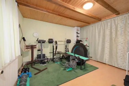 Hobbyraum der Immobilie: Großzügiger Bungalow mit uneinsichtigem Garten – Familienidylle in ruhiger Lage von Hochstetten (Foto)