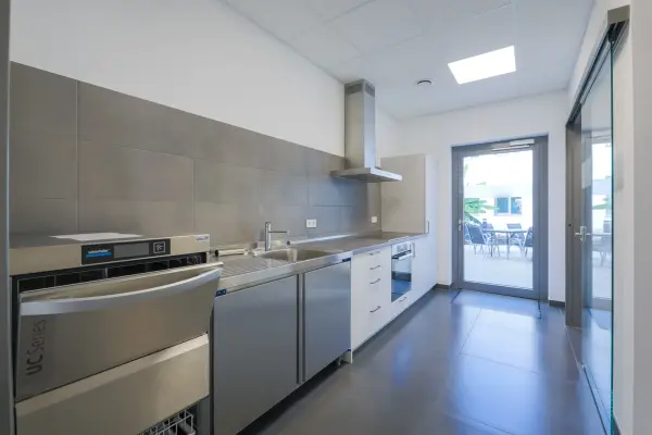 Küche der Immobilie: Ideale Büroimmobilie mit modernster Ausstattung und flexibler Gestaltung! (Foto)