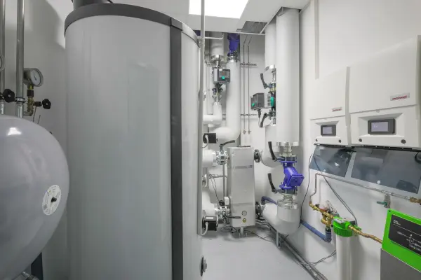 Heizungsraum der Immobilie: Ideale Büroimmobilie mit modernster Ausstattung und flexibler Gestaltung! (Foto)
