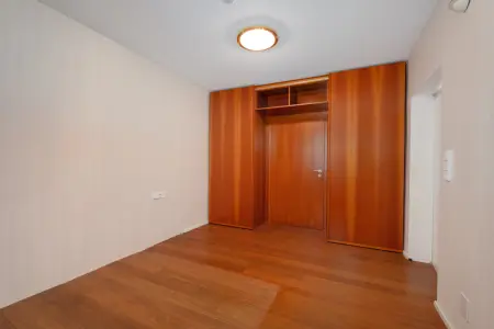 Schlafzimmer der Immobilie: Lichtdurchflutet & hochwertig – Wohnen mit Komfort in Karlsruhe-Bulach (Foto)