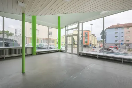 Gewerbefläche der Immobilie: Ideal für Handel und Logistik! (Foto)