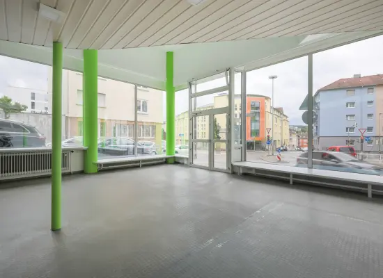 Gewerbefläche der Immobilie: Ideal für Handel und Logistik! (Foto)