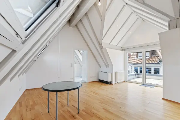 Schlafzimmer OG Mittelstr. 10 mit Balkon der Immobilie: Sichern Sie Ihre Zukunft!
Gewerbliche und wohnwirtschaftliche Gebäudemixtur im Herzen von Durlach (Foto)